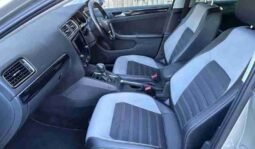 
										Volkswagen Jetta full									