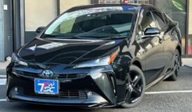 TOYOTA PRIUS A TOURING SELECTION BLACK EDITION