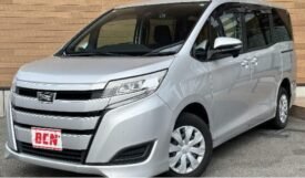 TOYOTA NOAH X