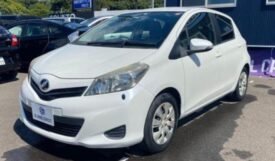 TOYOTA VITZ U