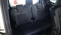 
										TOYOTA NOAH S-Z full									