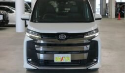 
										TOYOTA NOAH S-Z full									