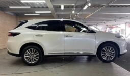 
										TOYOTA HARRIER PREMIUM full									