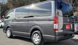 
										TOYOTA HIACE VAN LONG SUPER GL full									