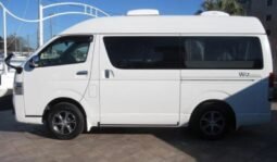 
										TOYOTA HIACE VAN full									